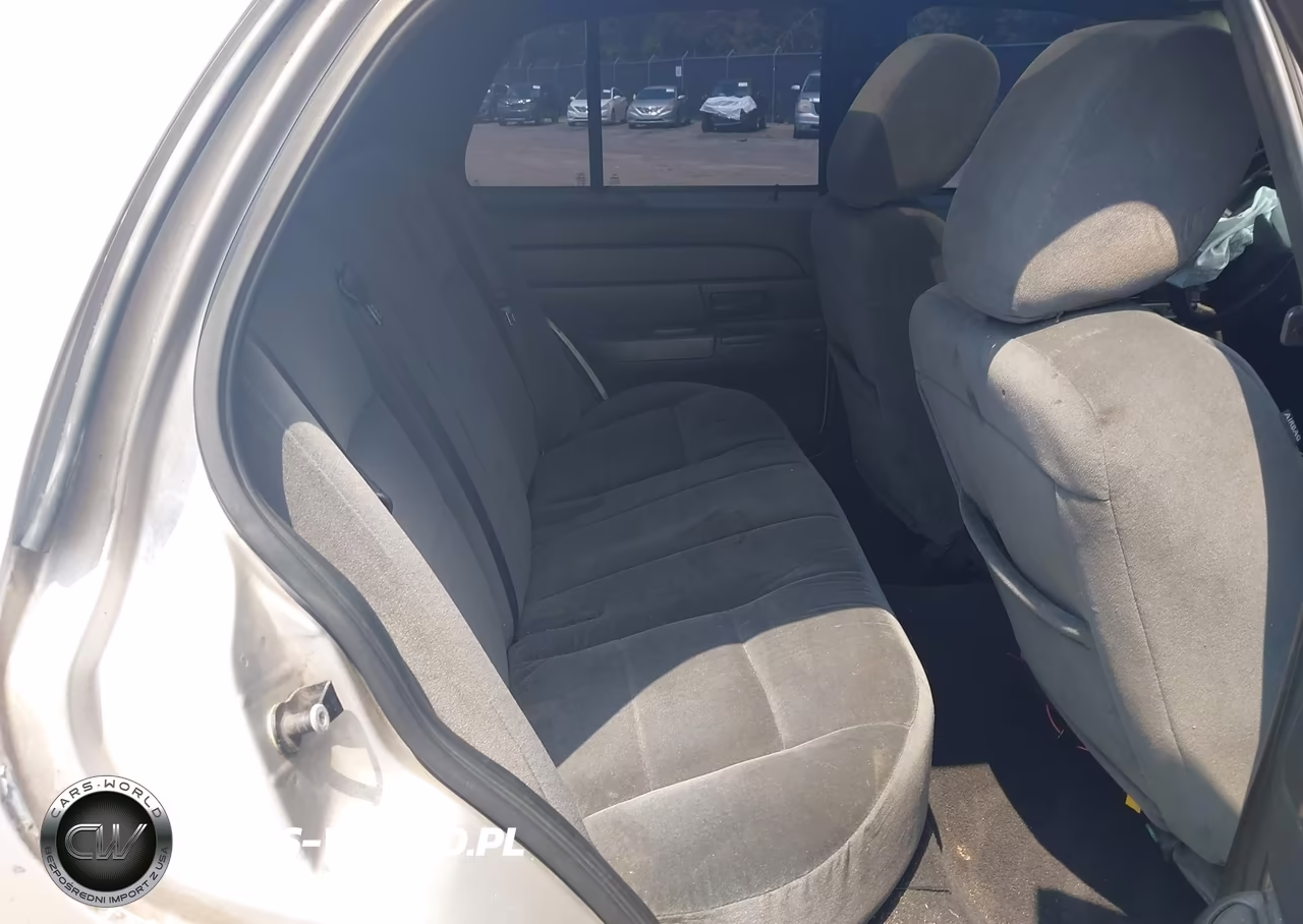 2011 Ford Crown Victoria Police VIN:2FABP7BV1BX125590 - 8
