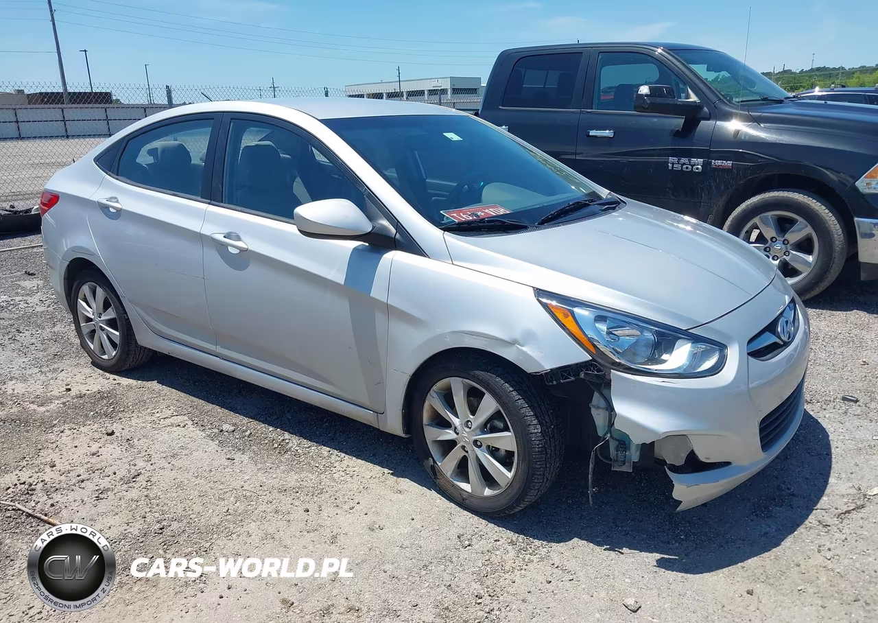 2013 Hyundai Accent Gls – zdjęcie 1 z 11