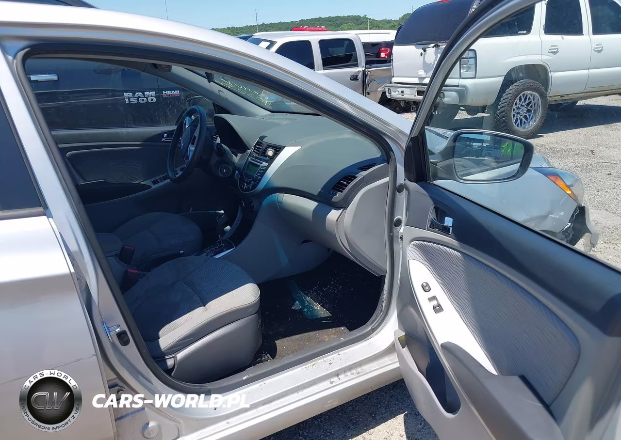 2013 Hyundai Accent Gls VIN:KMHCU4AE0DU298109 - 5
