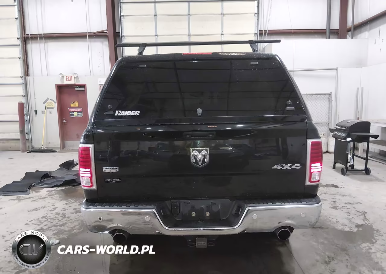 2017 Ram 1500 Laramie 4X4 6'4 Box VIN:1C6RR7VT1HS721959 - 17