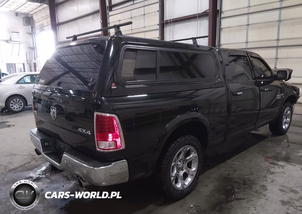 2017 Ram 1500 Laramie 4X4 6'4 Box VIN:1C6RR7VT1HS721959 - 4