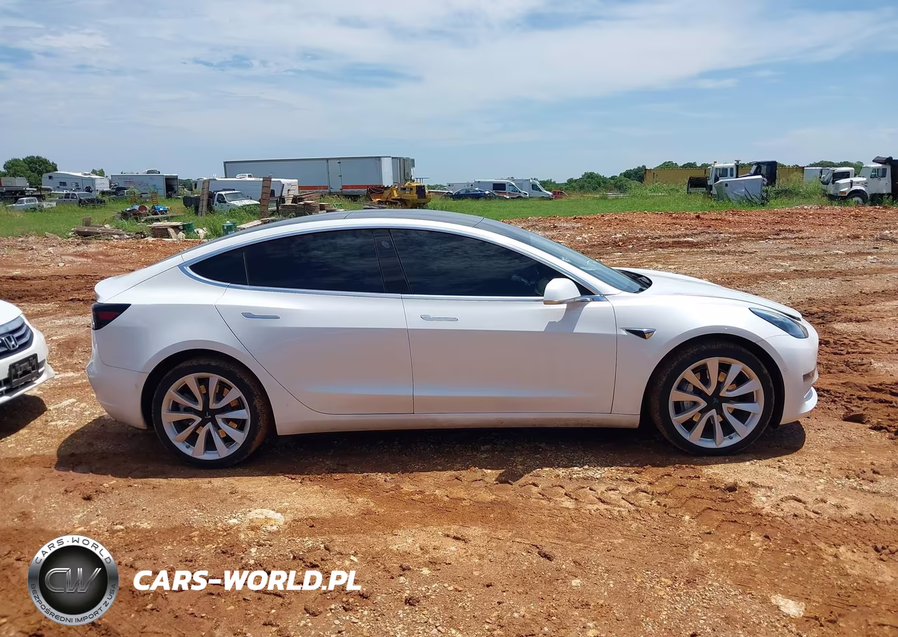 2020 Tesla Model 3 Performance Dual Motor All-Wheel Drive VIN:5YJ3E1EC8LF586962 - 13