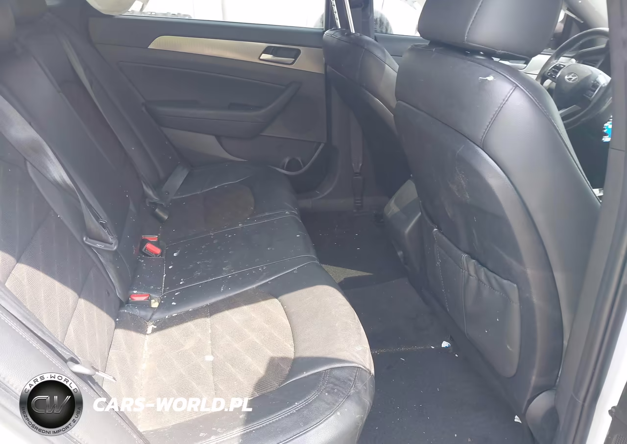 2018 Hyundai Sonata Sport VIN:5NPE34AF3JH682433 - 8
