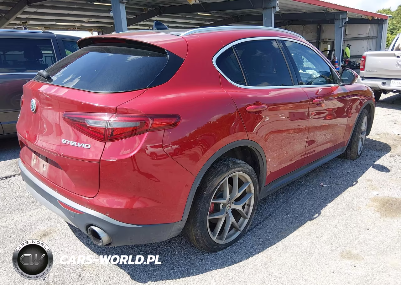 2018 Alfa Romeo Stelvio Ti Awd VIN:ZASFAKBN0J7B86733 - 4