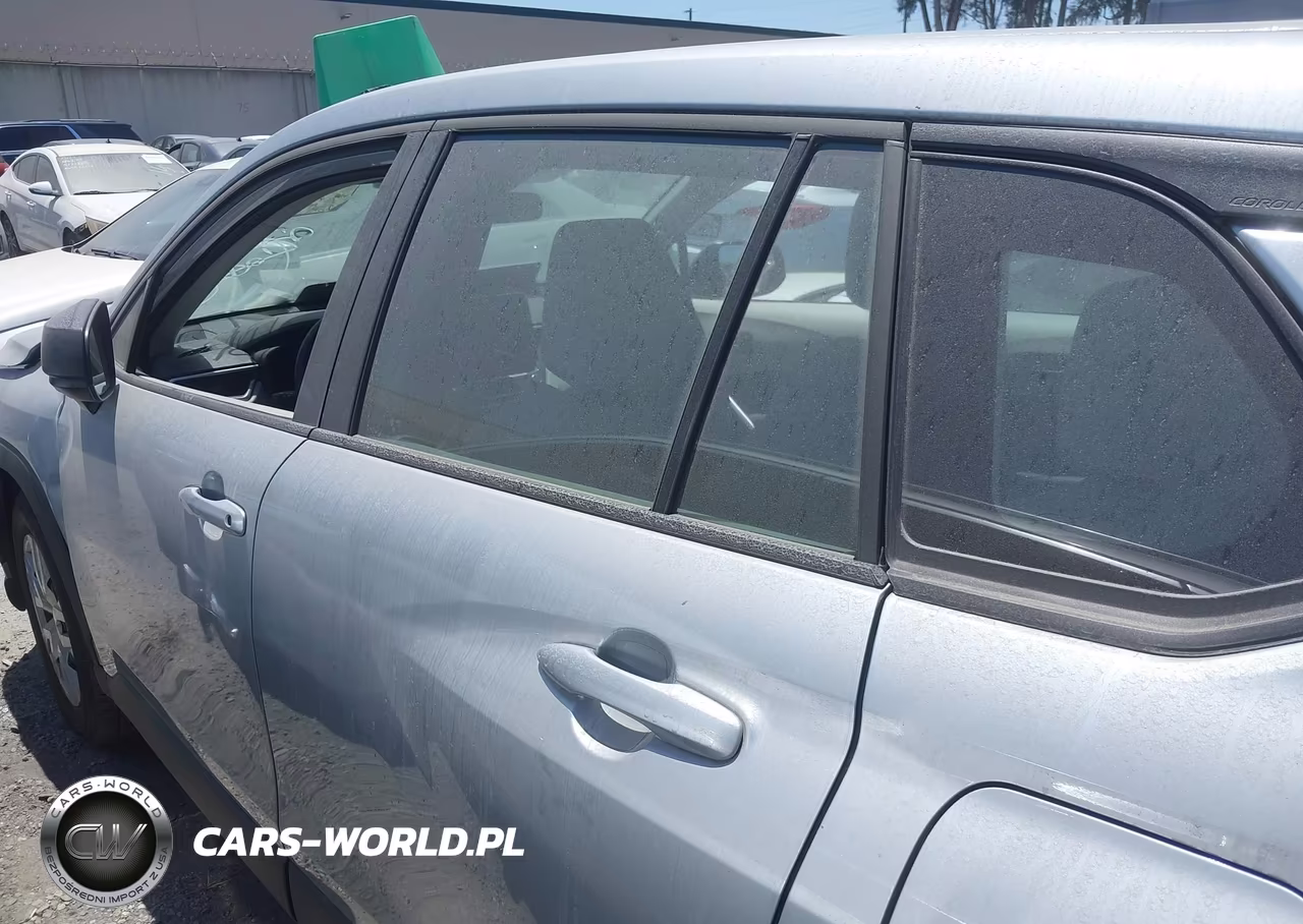 2026 Toyota Corolla Cross L VIN:7MUAAAAG6TV164153 - 14