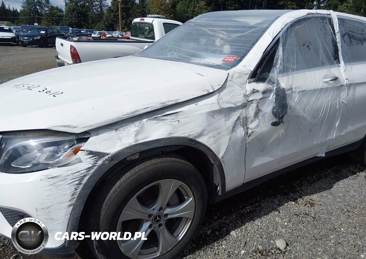 2018 Mercedes-Benz Glc 300 4Matic VIN:WDC0G4KB1JV028857 - 13