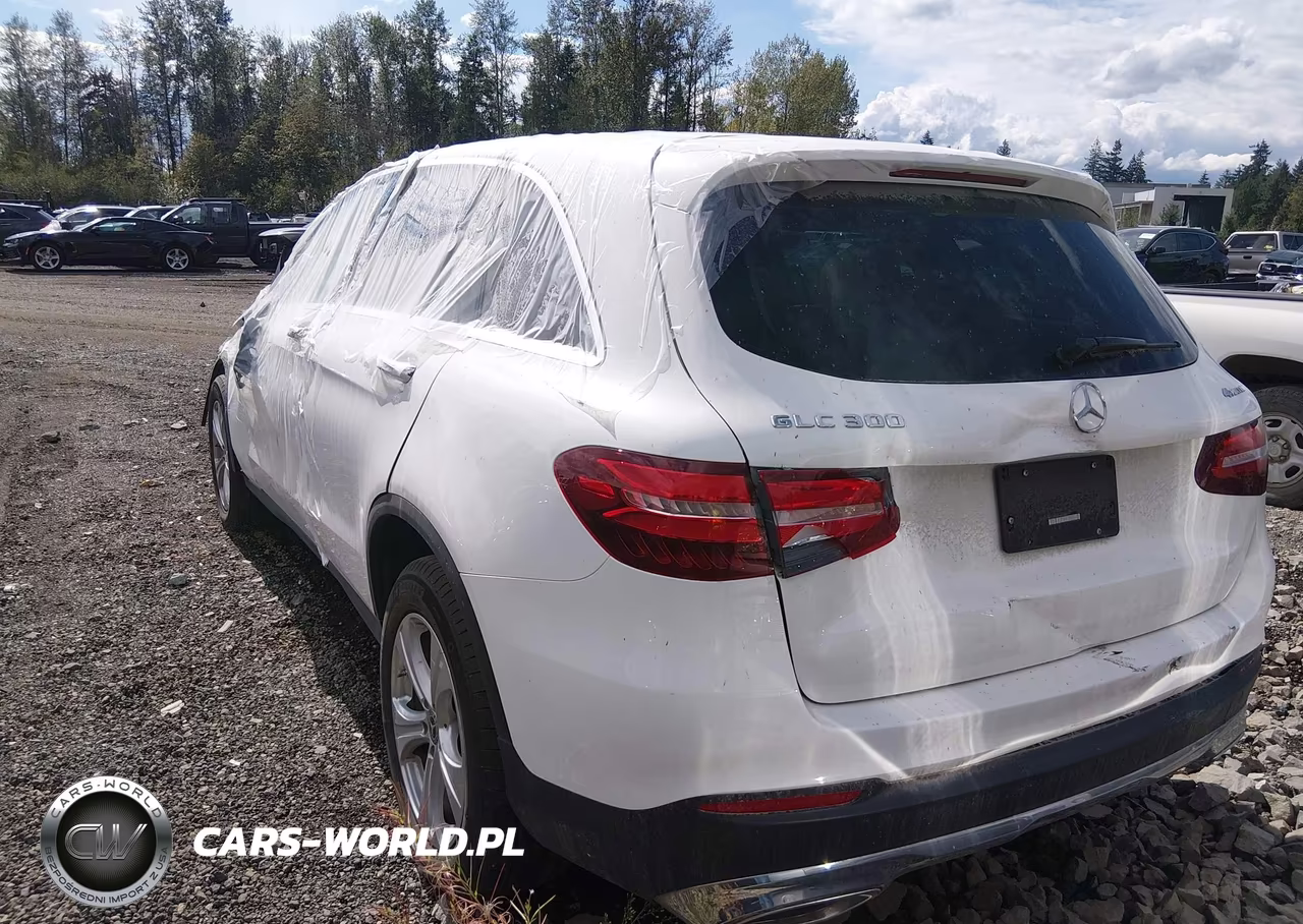 2018 Mercedes-Benz Glc 300 4Matic VIN:WDC0G4KB1JV028857 - 3