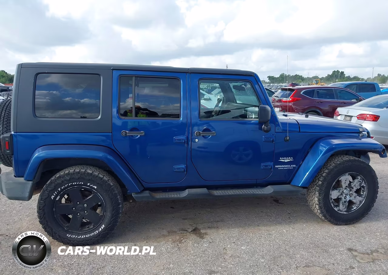2010 Jeep Wrangler Unlimited Sahara VIN:1J4BA5H15AL185060 - 13
