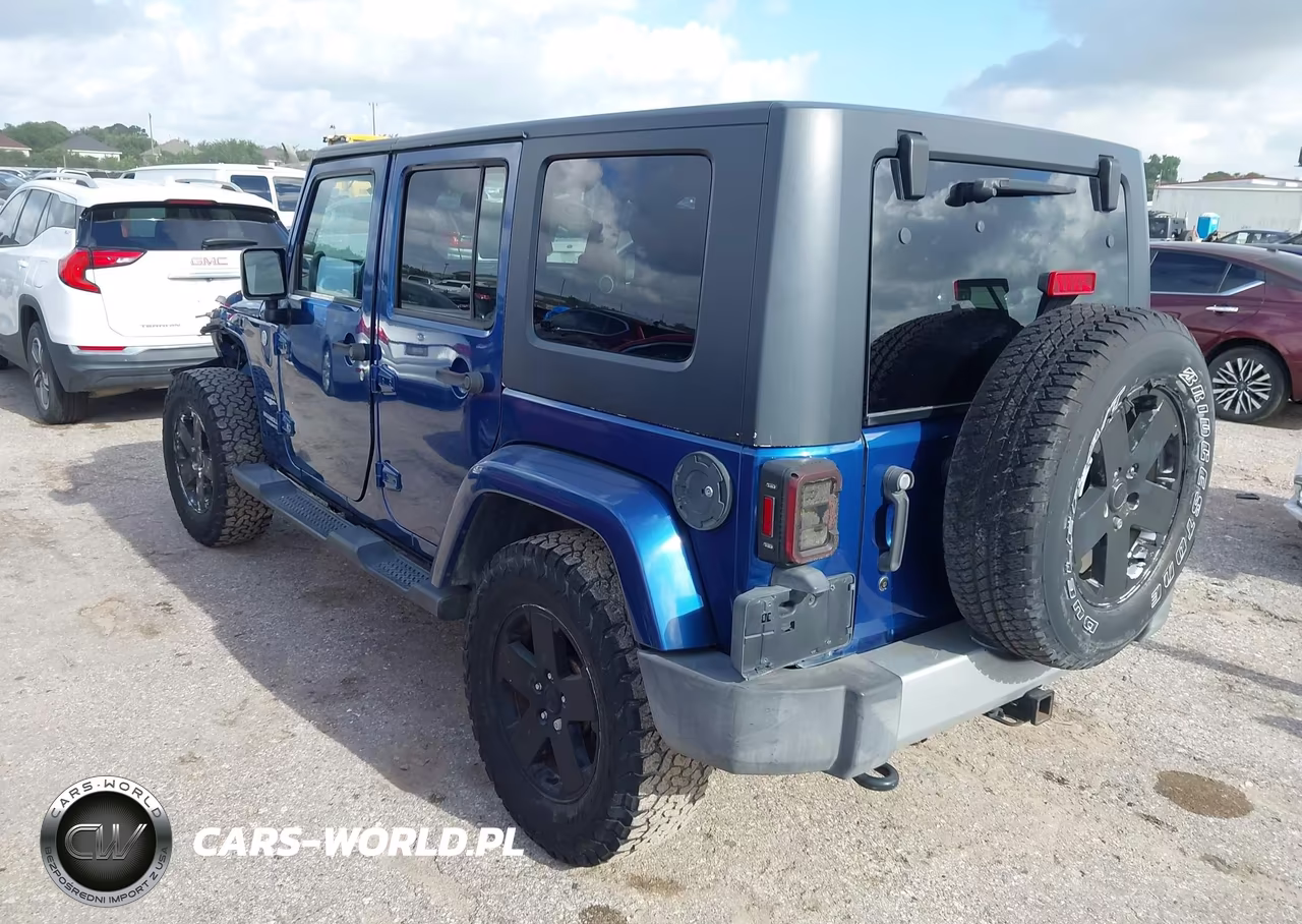 2010 Jeep Wrangler Unlimited Sahara VIN:1J4BA5H15AL185060 - 3