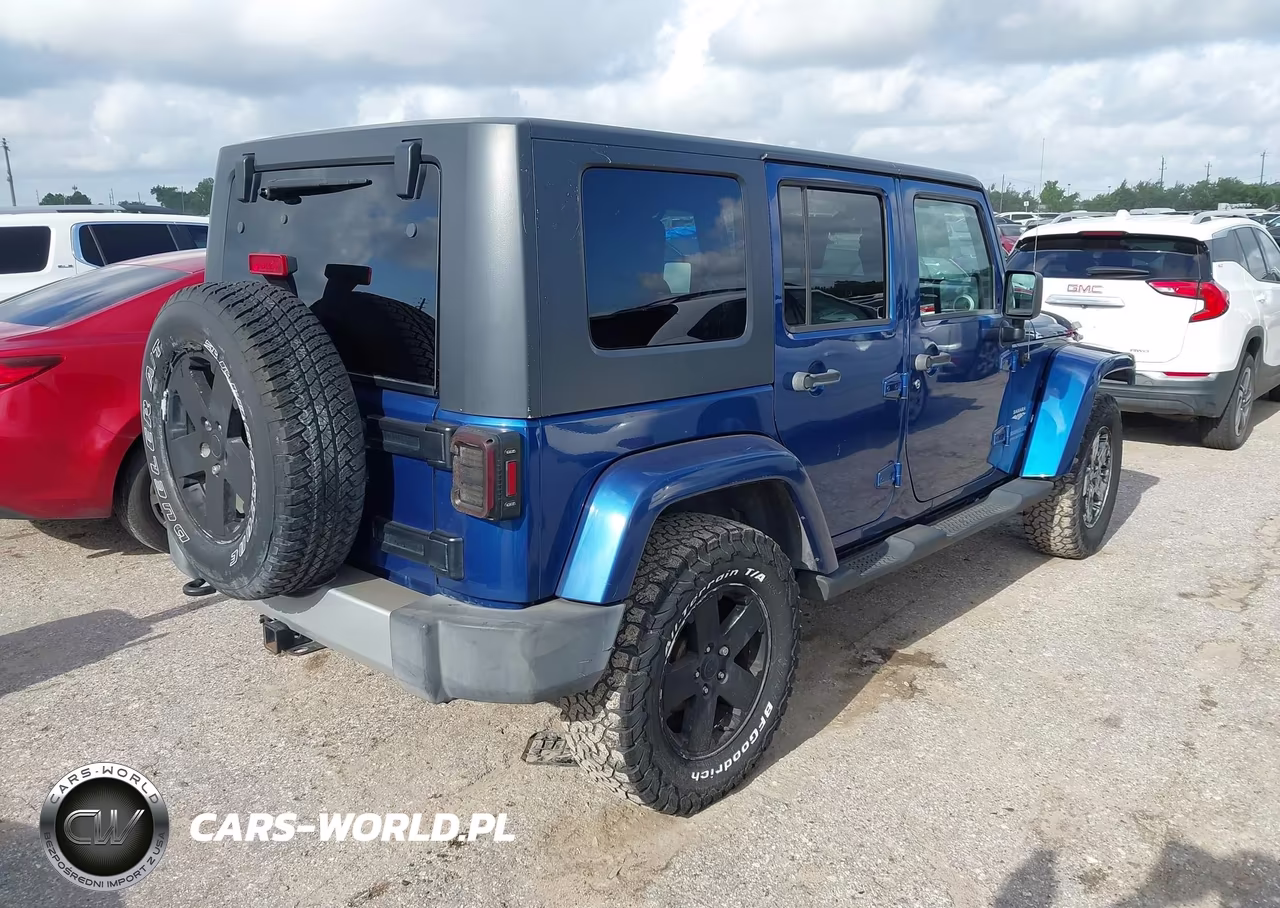 2010 Jeep Wrangler Unlimited Sahara VIN:1J4BA5H15AL185060 - 4