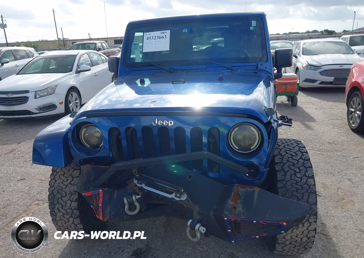 2010 Jeep Wrangler Unlimited Sahara VIN:1J4BA5H15AL185060 - 6