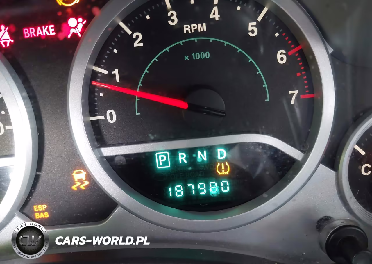 2010 Jeep Wrangler Unlimited Sahara VIN:1J4BA5H15AL185060 - 7