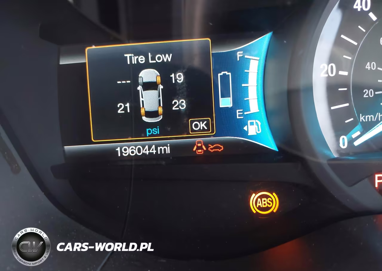 2018 Ford Fusion Hybrid S VIN:3FA6P0UU0JR240174 - 15