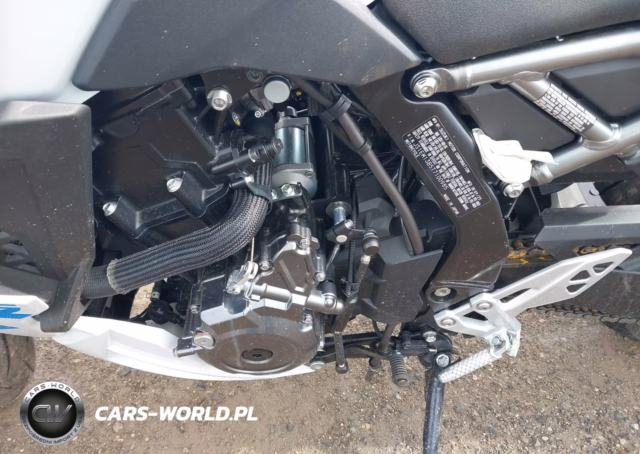 2026 Suzuki Gsx800 F VIN:JS1EM13B5T7100985 - 9