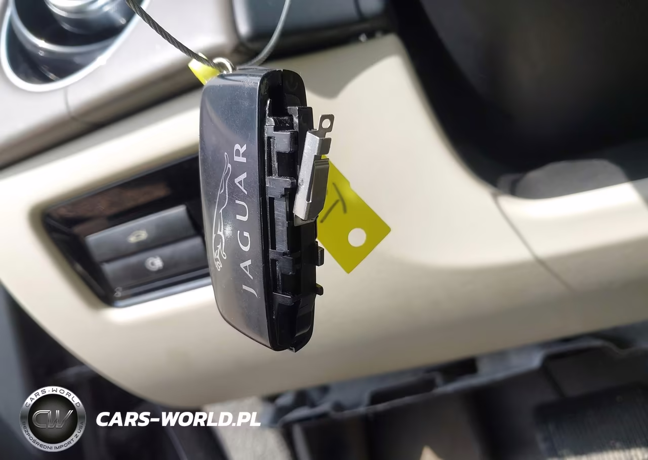 2013 Jaguar Xj VIN:SAJWA1C79D8V39974 - 11