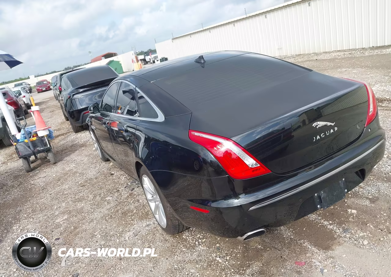 2013 Jaguar Xj VIN:SAJWA1C79D8V39974 - 3