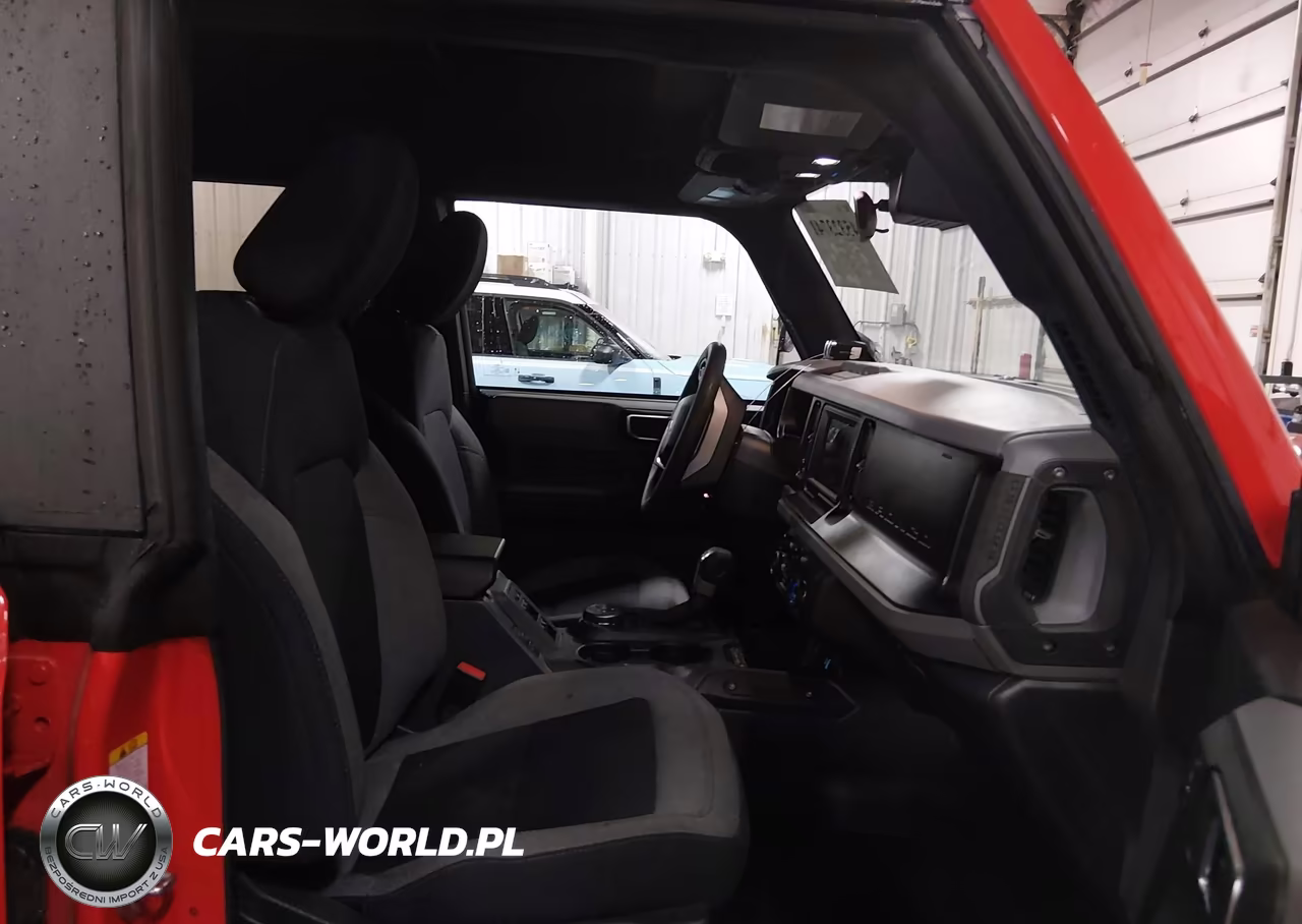 2023 Ford Bronco VIN:1FMDE5BH5PLA98725 - 5
