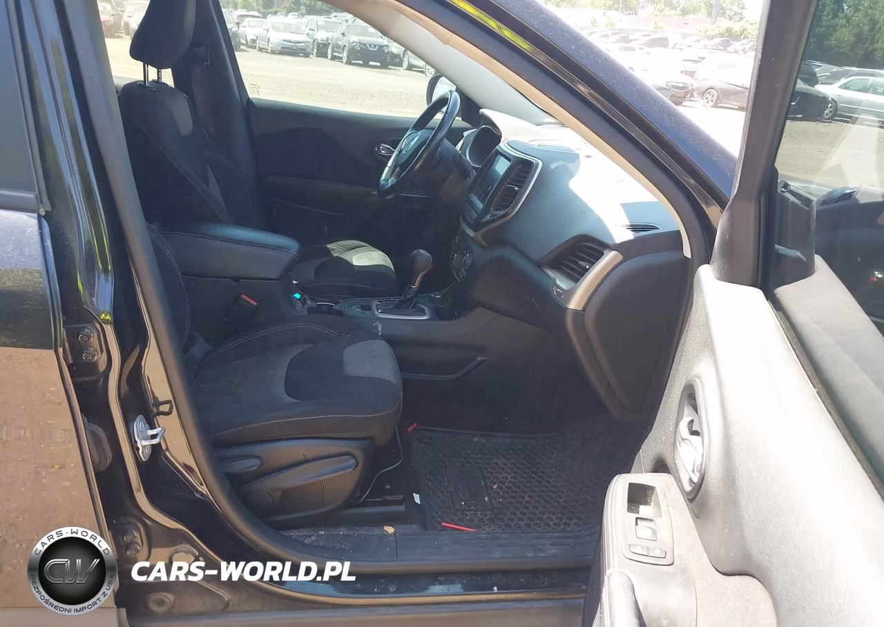 2014 Jeep Cherokee Altitude VIN:1C4PJMCS8EW300485 - 5