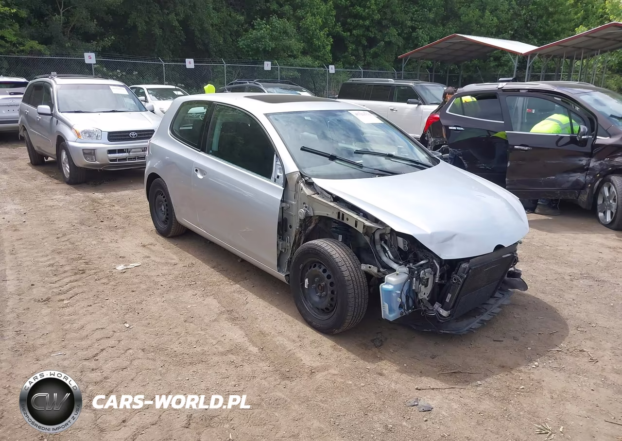 2013 Volkswagen Golf 2.5L 2-Door – zdjęcie 1 z 17