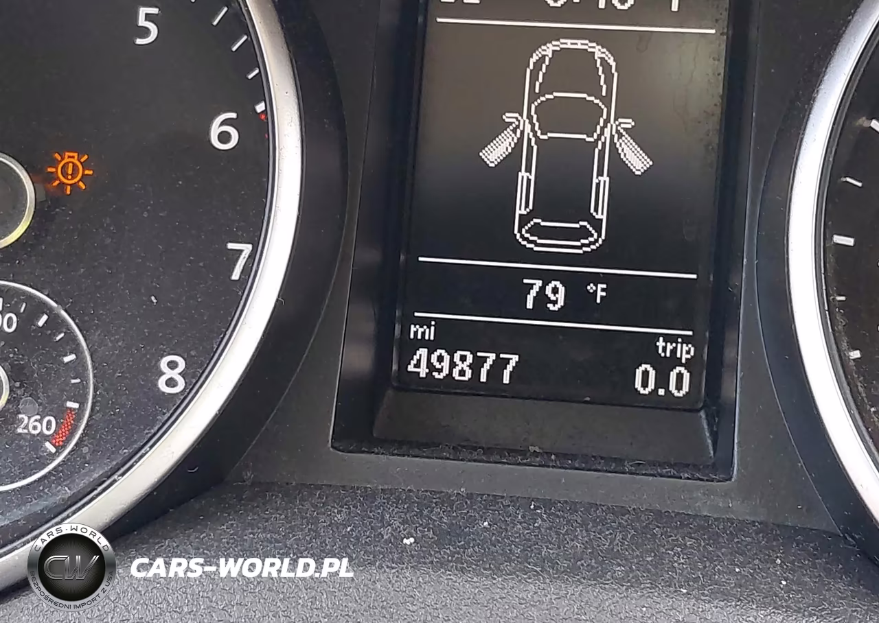 2013 Volkswagen Golf 2.5L 2-Door VIN:WVWBB7AJ7DW121047 - 16
