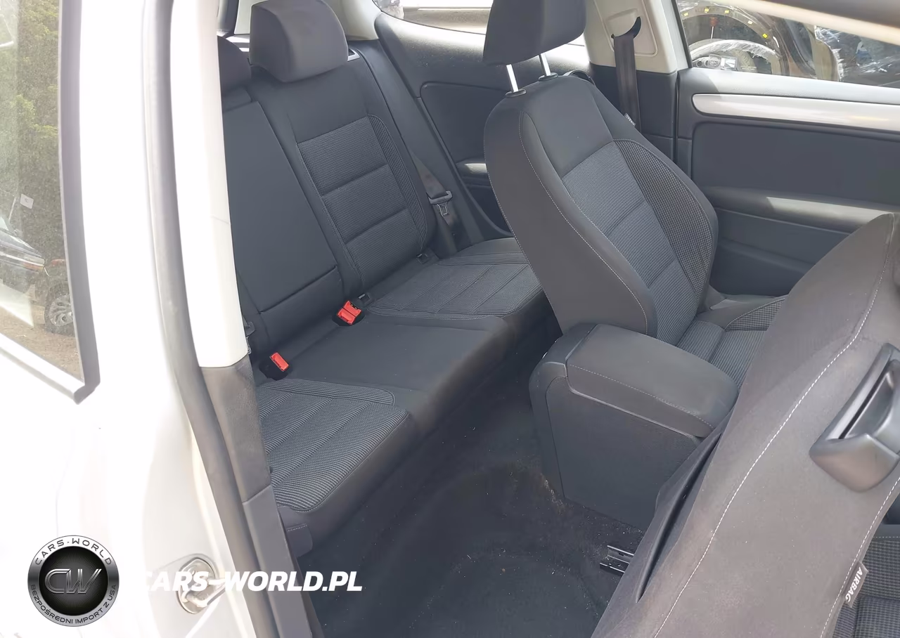 2013 Volkswagen Golf 2.5L 2-Door VIN:WVWBB7AJ7DW121047 - 8