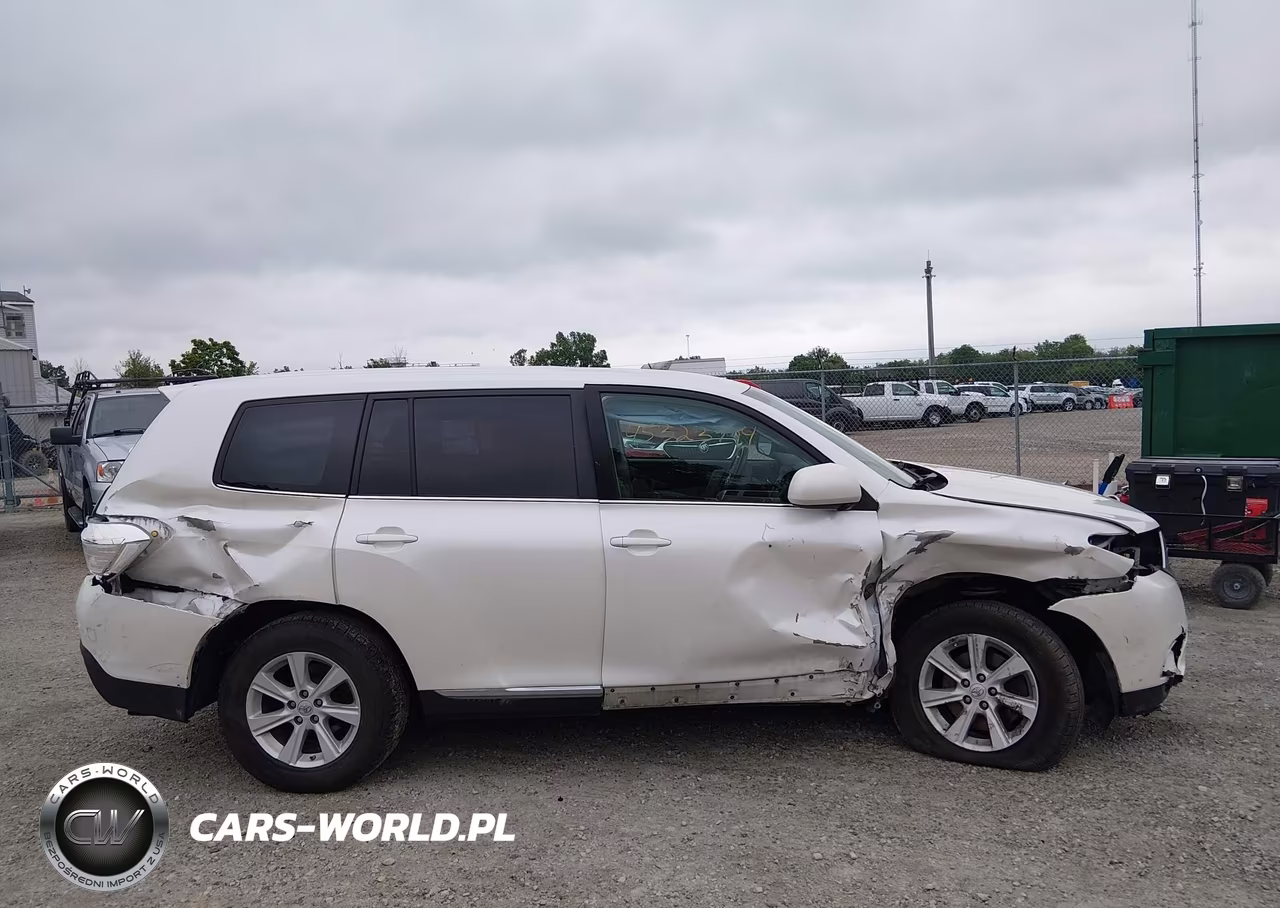 2013 Toyota Highlander Base V6 VIN:5TDZK3EH0DS102807 - 13