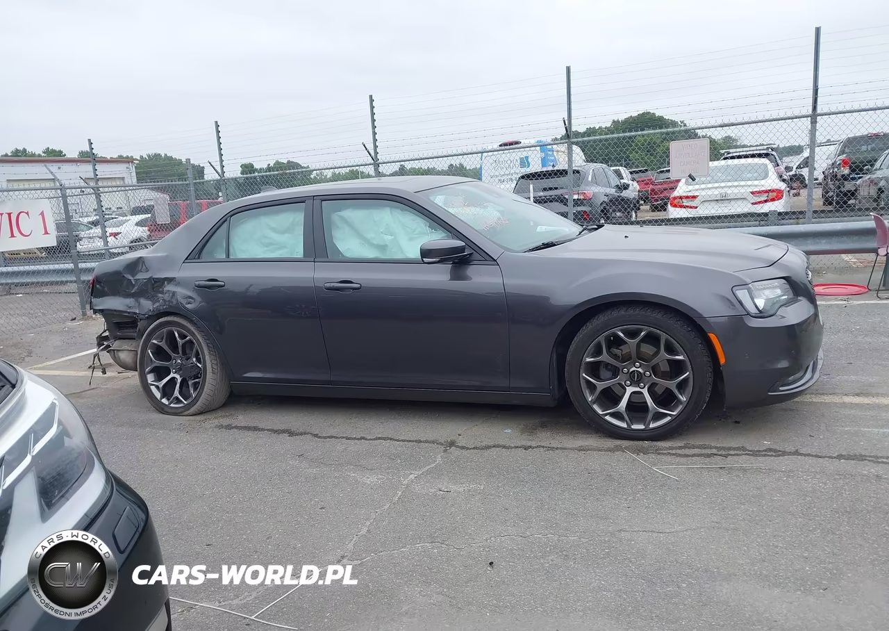 2015 Chrysler 300 300S VIN:2C3CCABG3FH786874 - 12