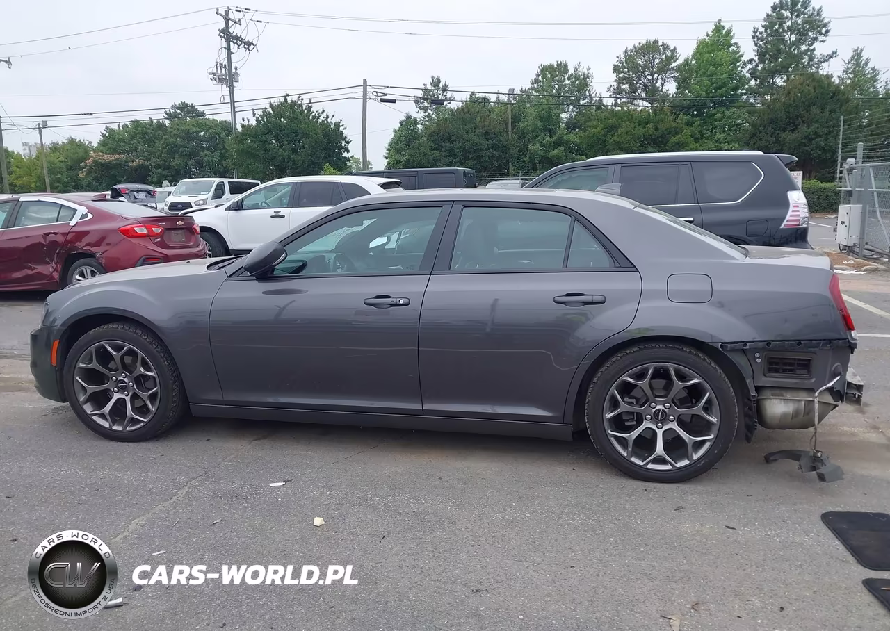 2015 Chrysler 300 300S VIN:2C3CCABG3FH786874 - 13