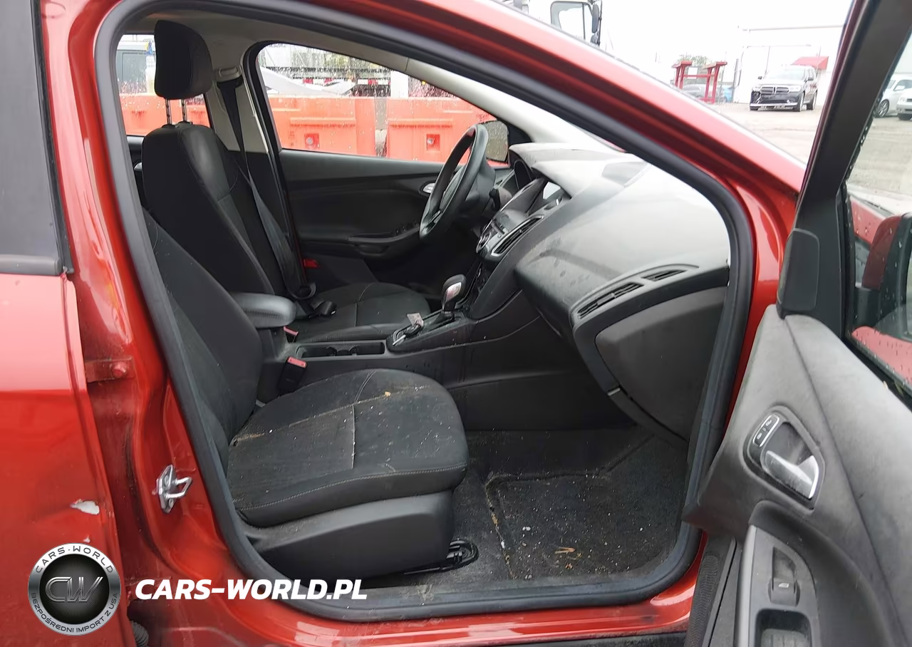 2018 Ford Focus Sel VIN:1FADP3H20JL243401 - 5
