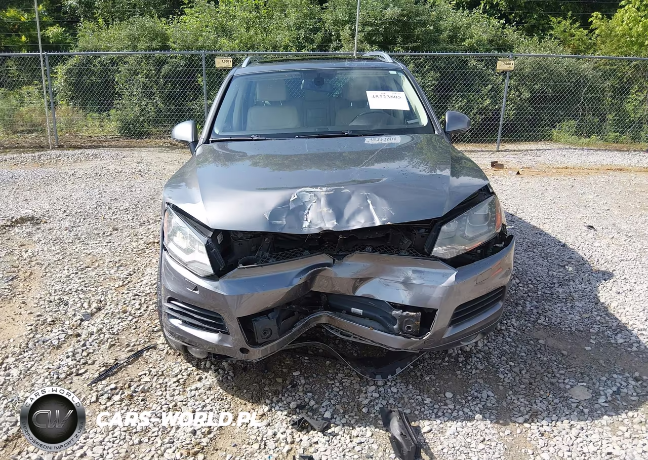 2013 Volkswagen Touareg Tdi Lux VIN:WVGEP9BP0DD006651 - 6