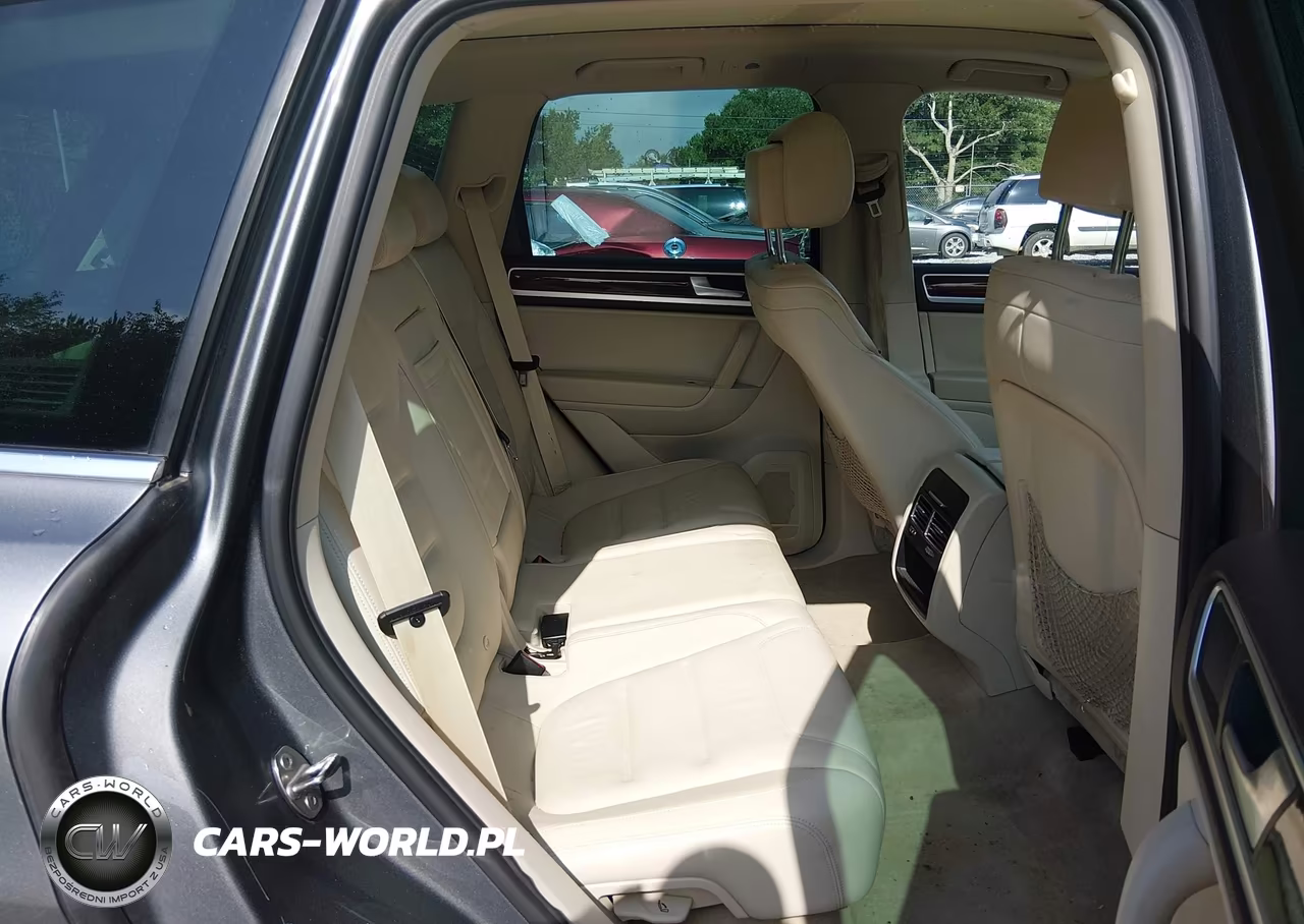 2013 Volkswagen Touareg Tdi Lux VIN:WVGEP9BP0DD006651 - 8