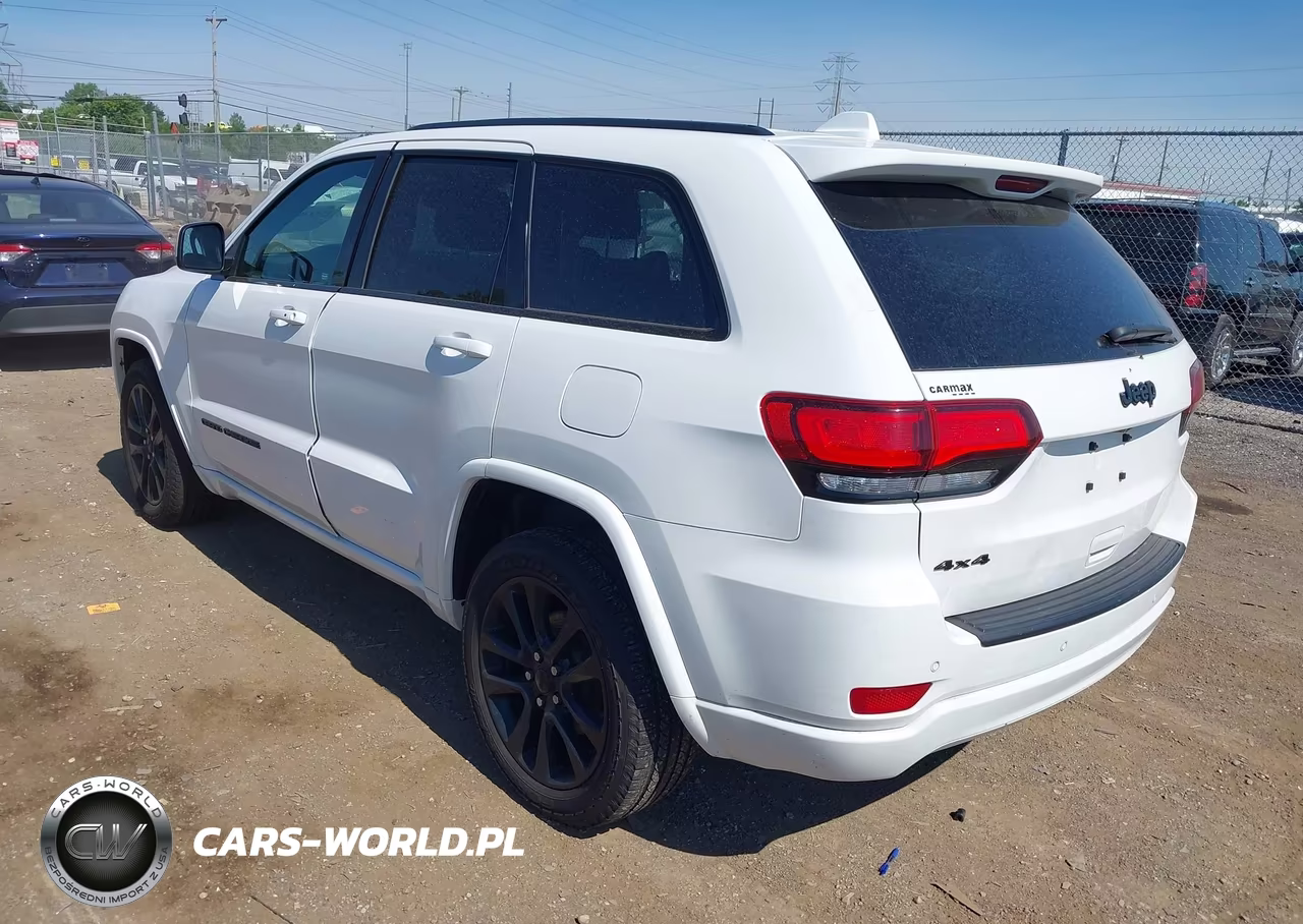 2020 Jeep Grand Cherokee Altitude 4X4 VIN:1C4RJFAG6LC272994 - 3