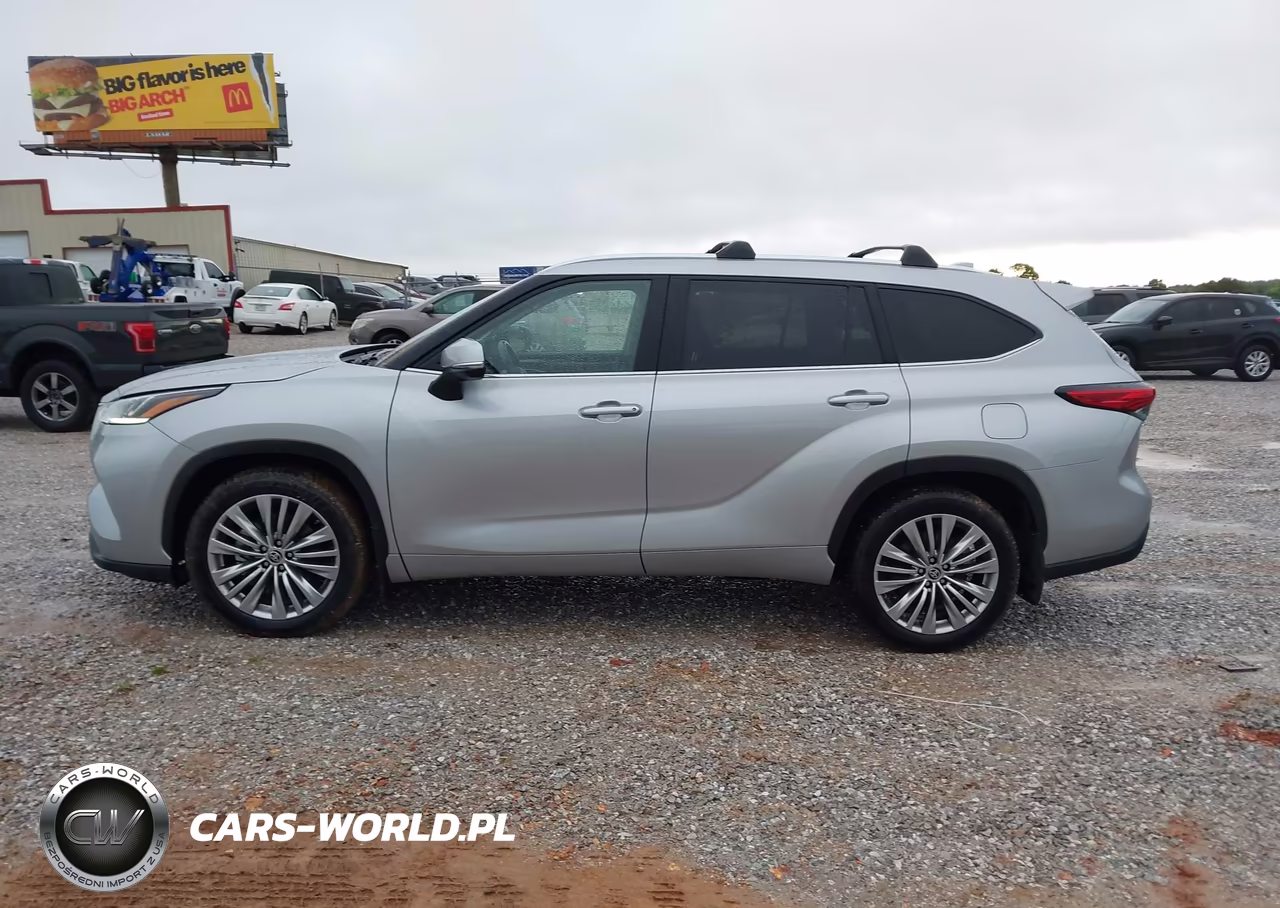 2022 Toyota Highlander Platinum VIN:5TDFZRBH6NS199129 - 14