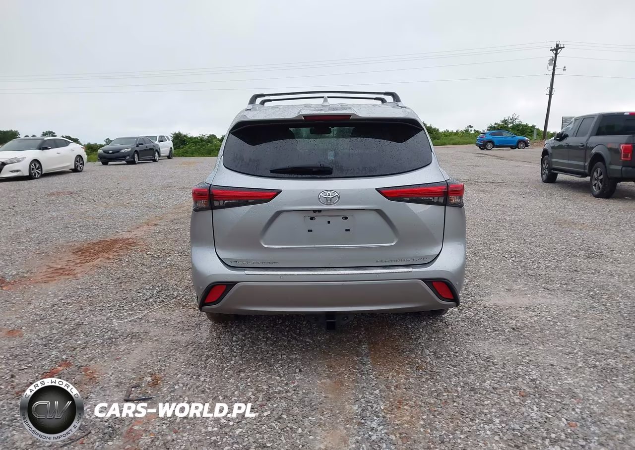 2022 Toyota Highlander Platinum VIN:5TDFZRBH6NS199129 - 16
