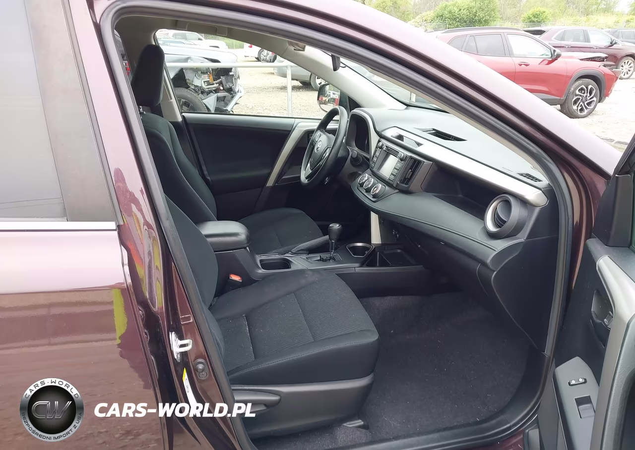 2018 Toyota Rav4 Le VIN:2T3BFREV7JW728458 - 5