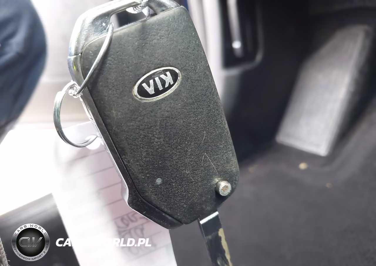 2019 Kia Forte Lxs VIN:3KPF24AD6KE045886 - 11