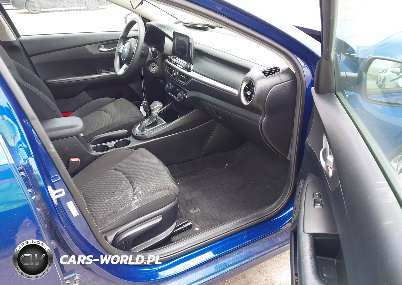 2019 Kia Forte Lxs VIN:3KPF24AD6KE045886 - 5