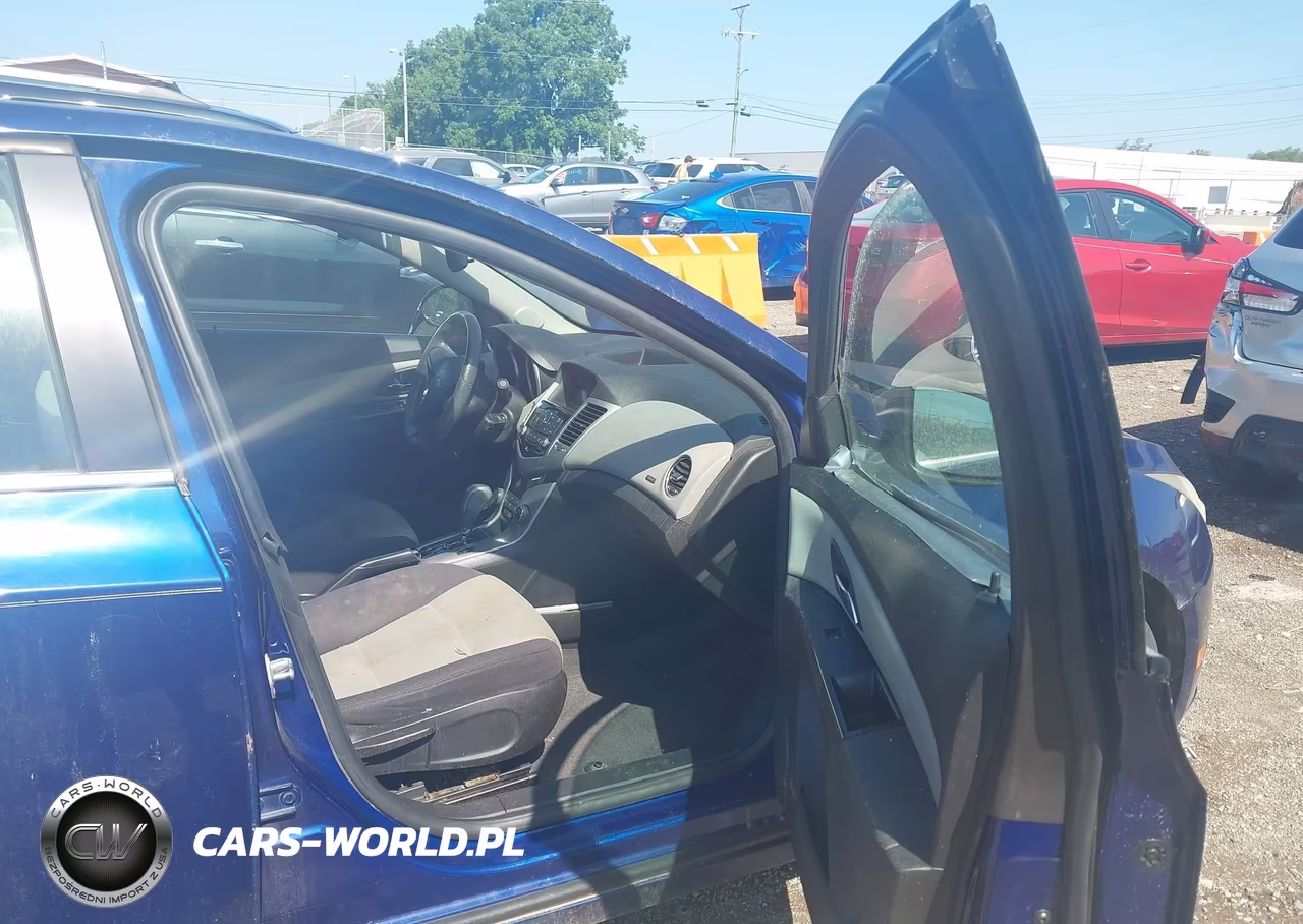 2012 Chevrolet Cruze Ls VIN:1G1PC5SH2C7310483 - 5