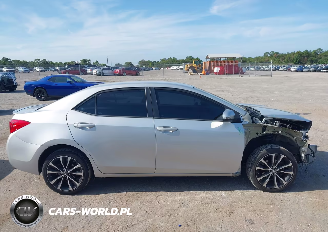 2018 Toyota Corolla Se VIN:2T1BURHE2JC069703 - 13