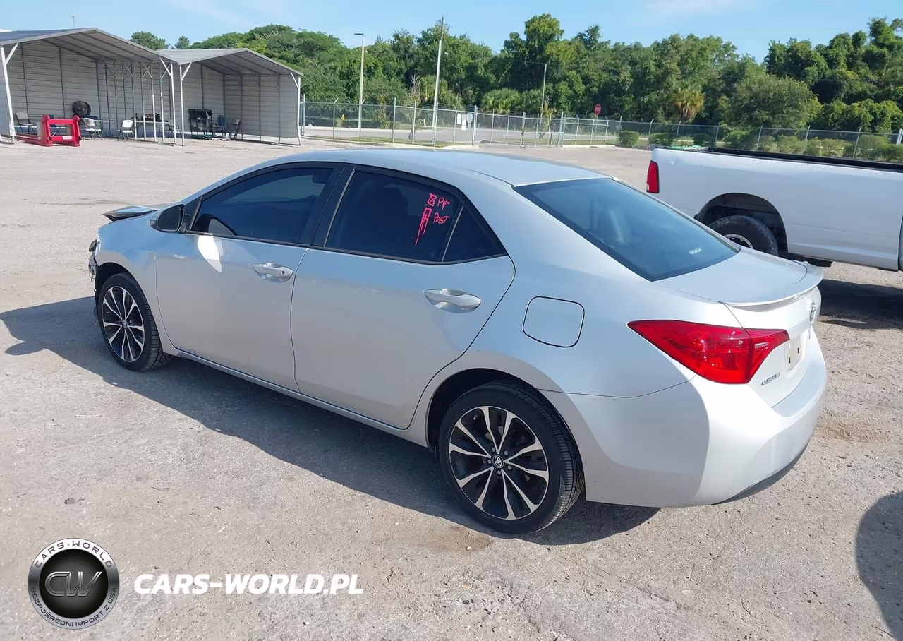2018 Toyota Corolla Se VIN:2T1BURHE2JC069703 - 3