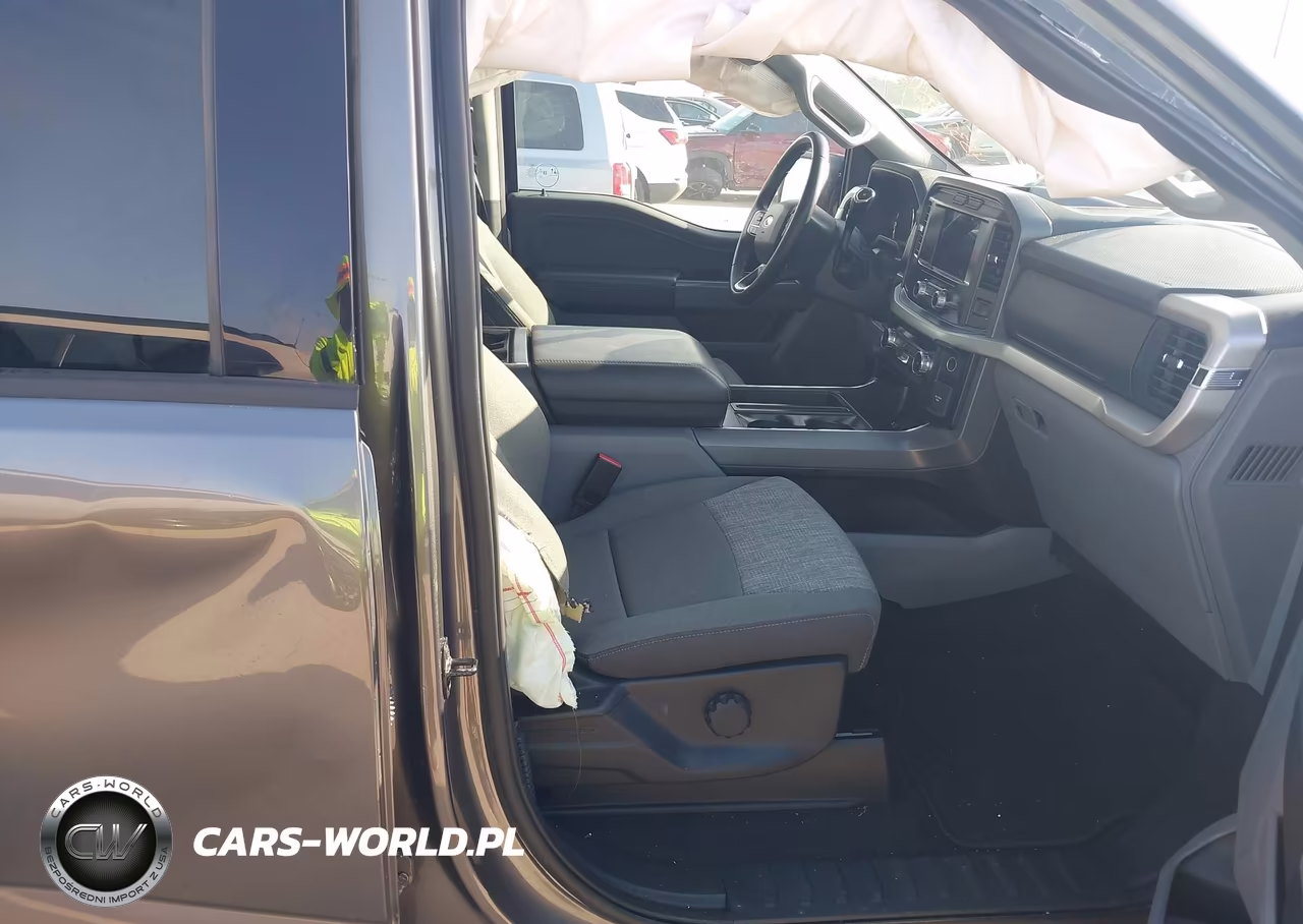 2023 Ford F-150 Xlt VIN:1FTFW1CD8PFC61073 - 5