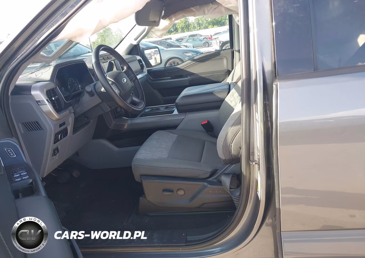2023 Ford F-150 Xlt VIN:1FTFW1CD8PFC61073 - 8