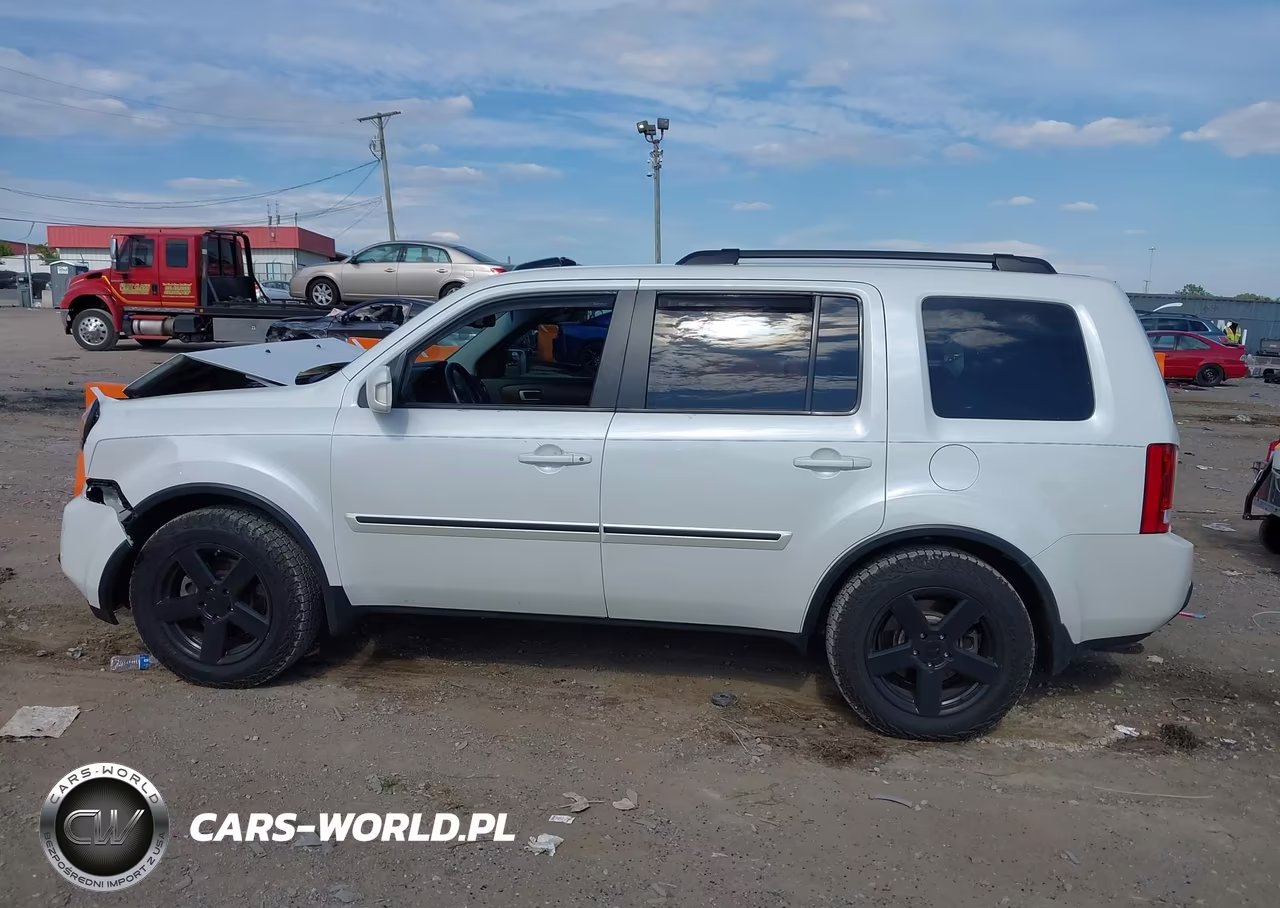 2011 Honda Pilot Touring VIN:5FNYF4H93BB005239 - 14