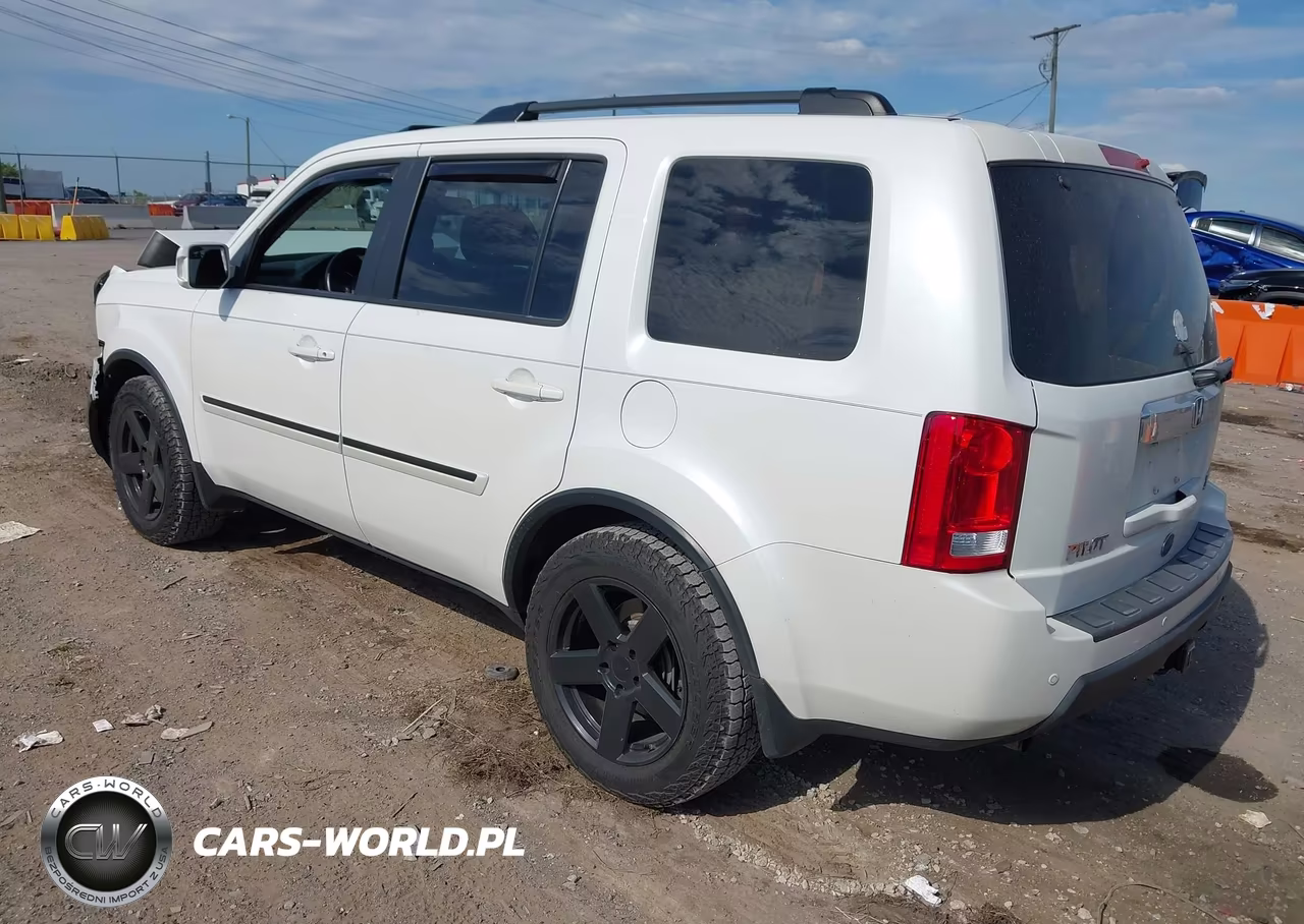 2011 Honda Pilot Touring VIN:5FNYF4H93BB005239 - 3