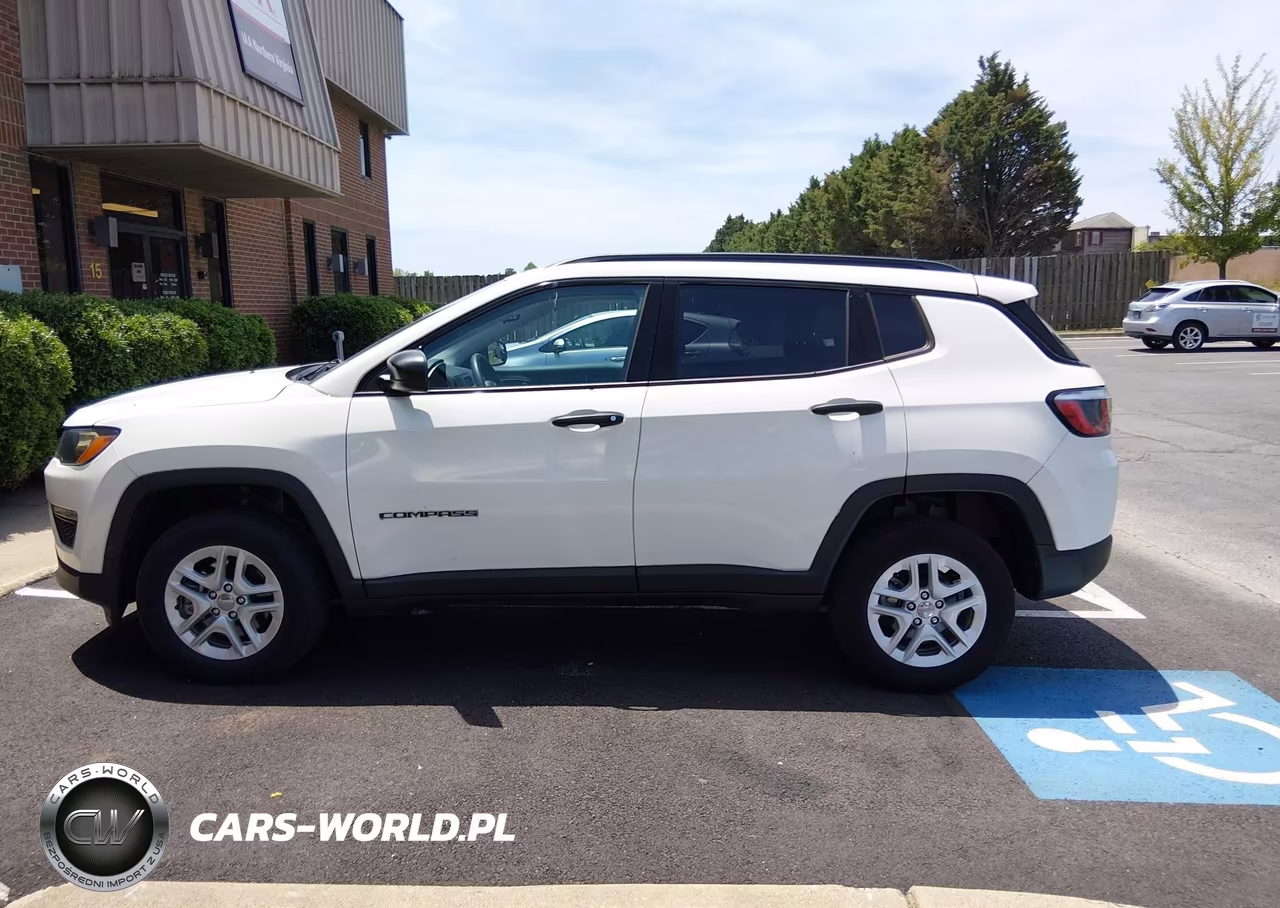 2018 Jeep Compass Sport 4X4 VIN:3C4NJDAB6JT392240 - 14