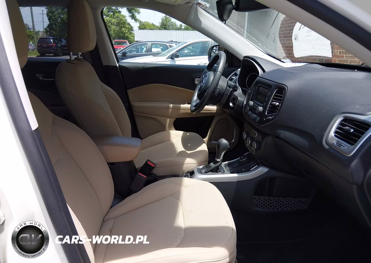 2018 Jeep Compass Sport 4X4 VIN:3C4NJDAB6JT392240 - 5
