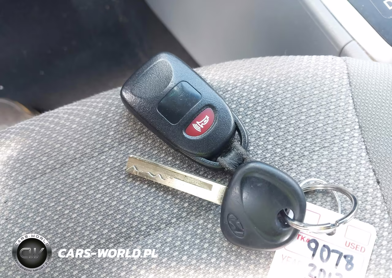2013 Hyundai Accent Gs VIN:KMHCT5AE1DU127376 - 11
