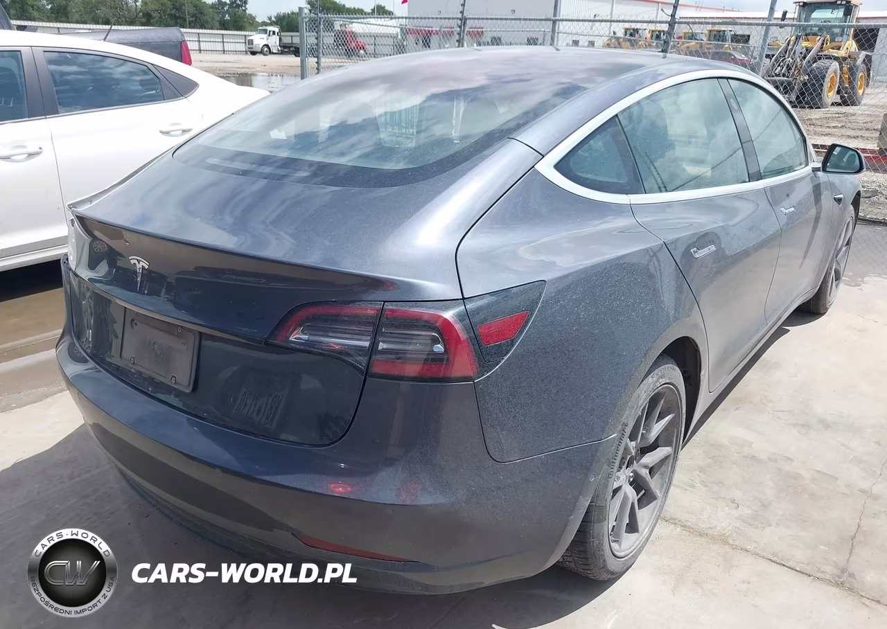2018 Tesla Model 3 Long Range-Mid Range VIN:5YJ3E1EA2JF158221 - 4