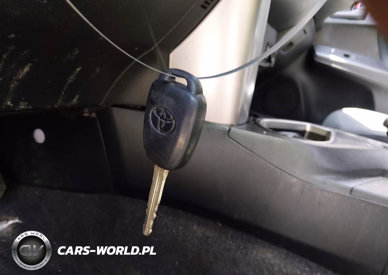 2017 Toyota Rav4 Le VIN:JTMBFREV7HD201611 - 11