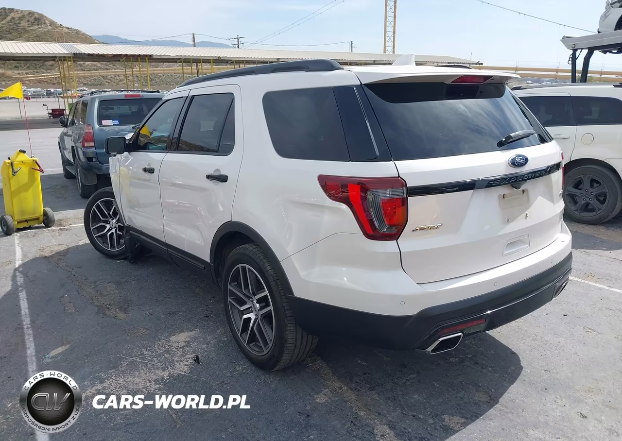 2016 Ford Explorer Sport VIN:1FM5K8GT2GGB06767 - 3